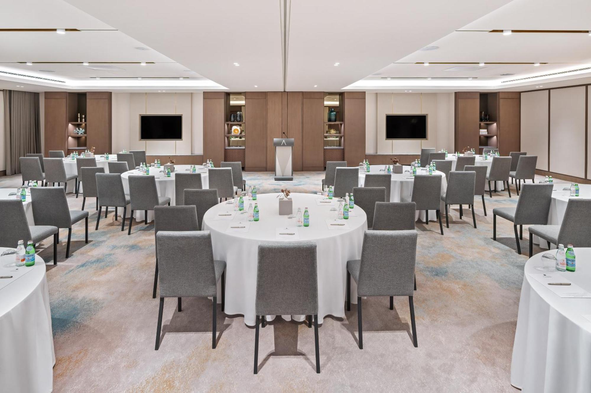 Address Beach Resort Bahrain Manama Exterior photo The Westin Meeting Room